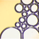 キメの粗い泡